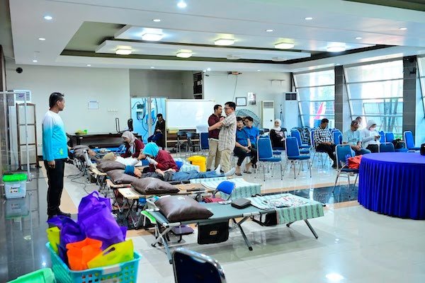 PDAM Makassar dan Karang Taruna Gelar Aksi Donor Darah