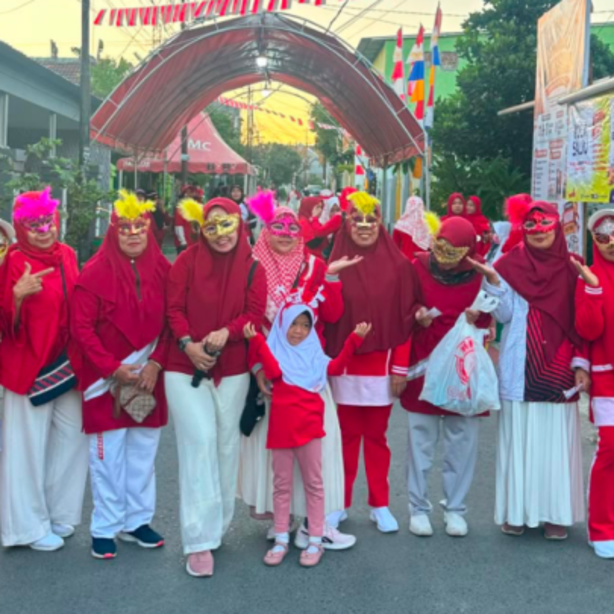 Semarak 17 Agustus di BTN Makkio Baji Diwarnai Aksi Peduli Lingkungan