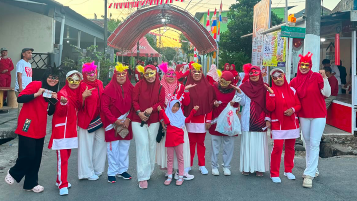 Semarak 17 Agustus di BTN Makkio Baji Diwarnai Aksi Peduli Lingkungan