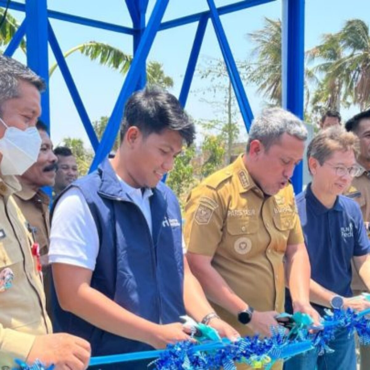 Atasi Krisis Air Bersih, PLN Peduli dan Human Initiative Hadirkan PLN SEJUK di Jeneponto Atasi Krisis Air Bersih, PLN Peduli dan Human Initiative Hadirkan PLN SEJUK di Jeneponto