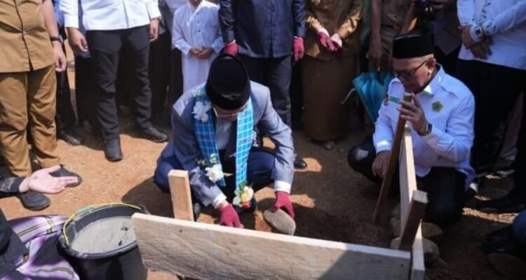 Didampingi Gubernur Sulbar, Menag Nasaruddin Umar Ingin Ponpes As’adiyah Jadi Pesantren Percontohan