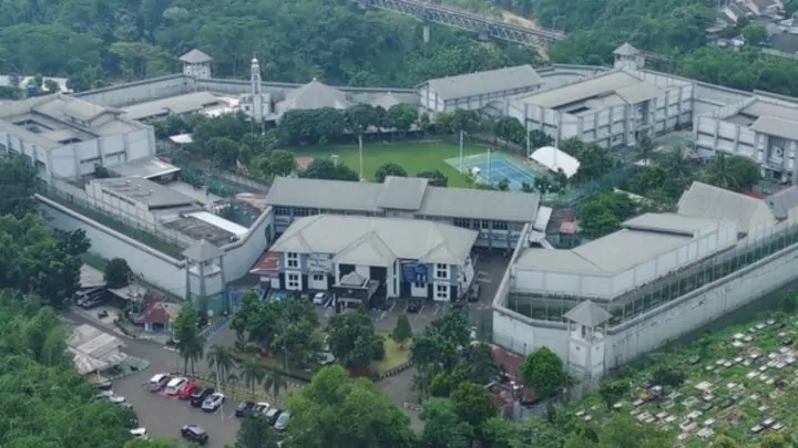 Ditjenpas Bentuk Tim Investigasi Usai Ombudsman Temukan Dugaan Fasilitas Mewah di Lapas Cibinong Ditjenpas Bentuk Tim Investigasi Usai Ombudsman Temukan Dugaan Fasilitas Mewah di Lapas Cibinong