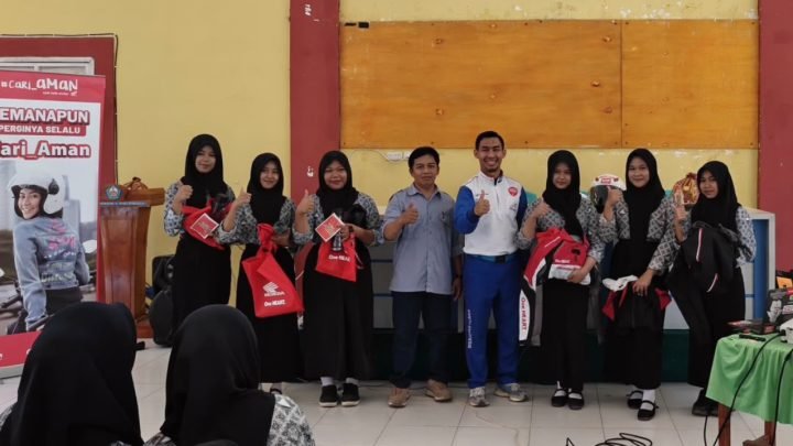 Honda Hype School Perkenalkan Edukasi Safety Riding ke Tiga Sekolah