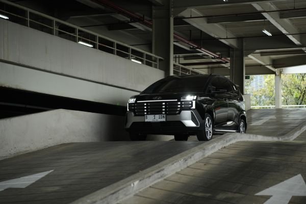 Hyundai STARGAZER Cartenz dan STARGAZER Cartenz X Menghadapi Kenyamanan dan Teknologi Modern untuk Mobilitas Keluarga Makassar