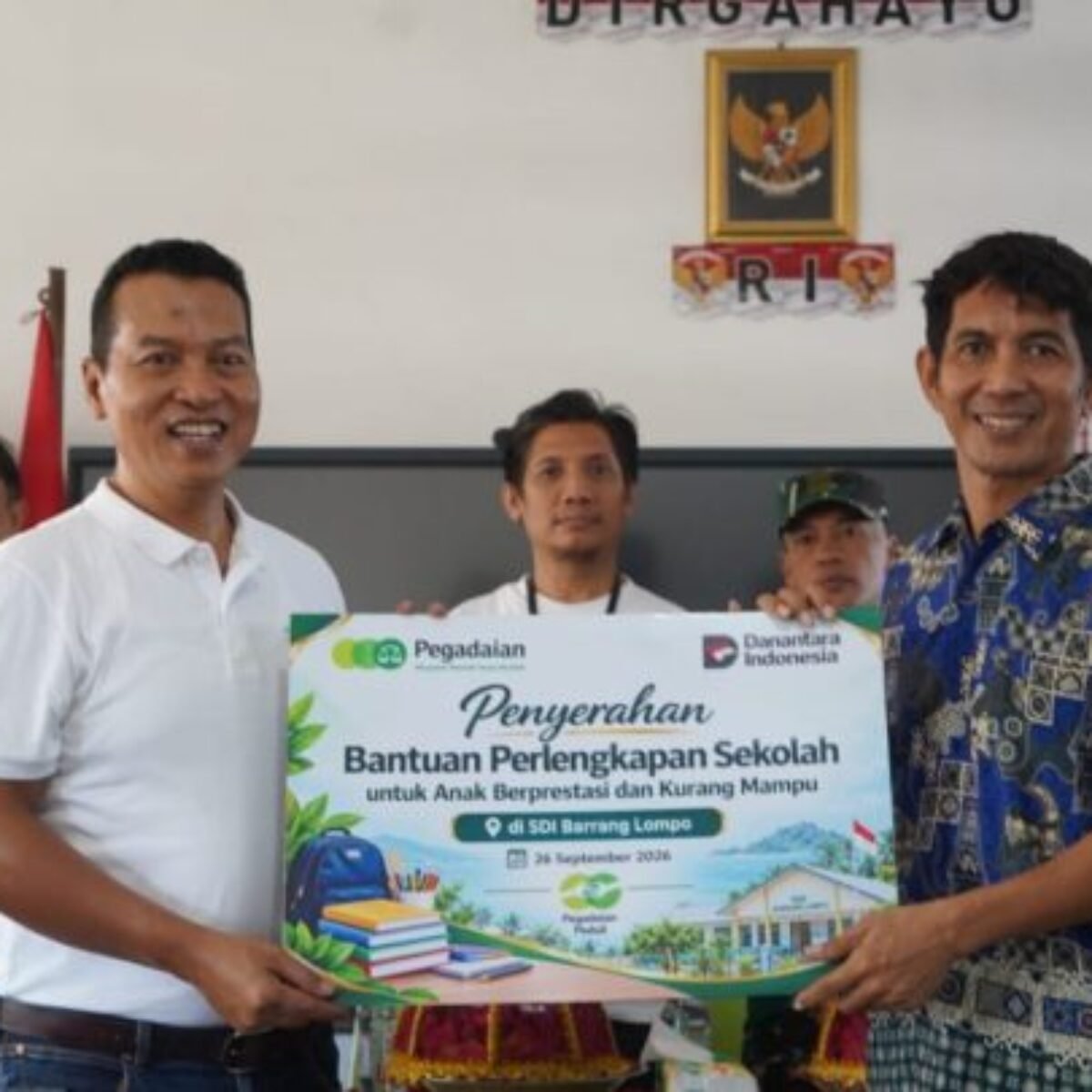 Pegadaian Kanwil VI Sulselbarra Maluku Salurkan Bantuan Pendidikan di Barrang Lompo