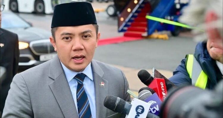 Video Seskab Teddy saat Dampingi Prabowo di LRT, Ini Klarifikasi soal Pengusiran Pejabat