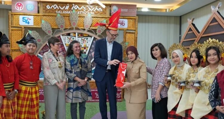 Wakil Walikota Makassar Menyambut Duta Besar Swiss dan Memperkuat Kolaborasi Internasional Wakil Walikota Makassar Menyambut Duta Besar Swiss dan Memperkuat Kolaborasi Internasional