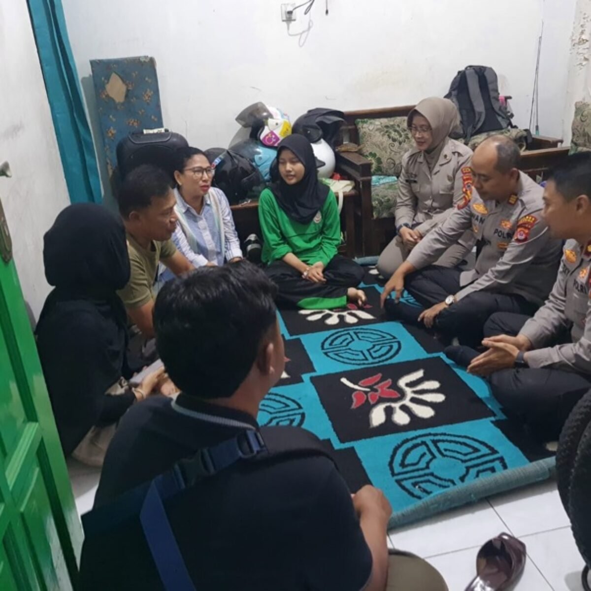 19 Siswa Terkena Gas Air Mata, Polisi Minta Maaf 19 Siswa Terkena Gas Air Mata, Polisi Minta Maaf