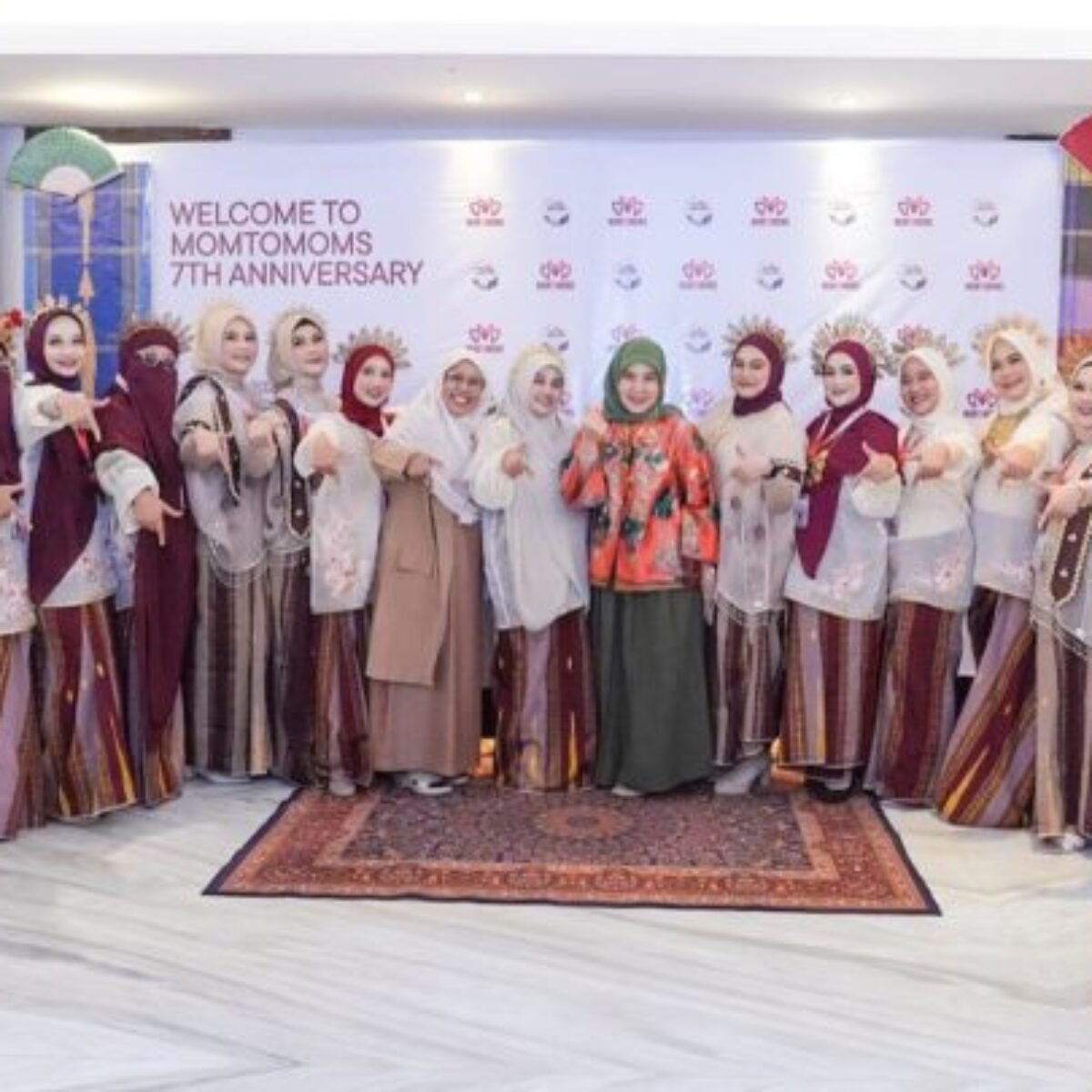 Aliyah Mustika Ilham Resmikan Identitas Baru MOMTOMOMS, Dorong Perempuan Saling Menguatkan