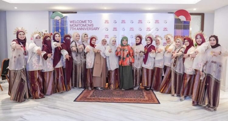 Aliyah Mustika Ilham Resmikan Identitas Baru MOMTOMOMS, Dorong Perempuan Saling Menguatkan