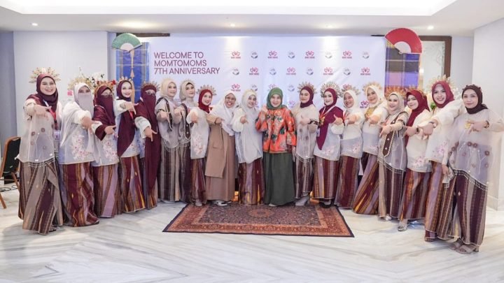 Aliyah Mustika Ilham Resmikan Identitas Baru MOMTOMOMS, Dorong Perempuan Saling Menguatkan