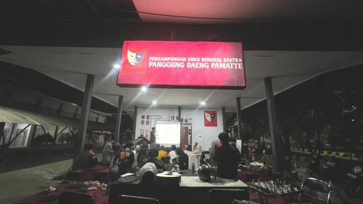 BESTRA UNM Angkat Krisis Kemanusiaan Lewat Pementasan Seni Mahasiswa BESTRA UNM Angkat Krisis Kemanusiaan Lewat Pementasan Seni Mahasiswa