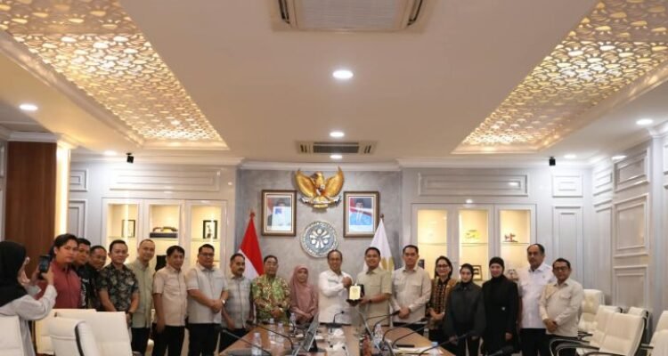 DPRD Sulsel menginisiasi rancangan peraturan daerah perlindungan pekerja migran, yang pertama di Indonesia