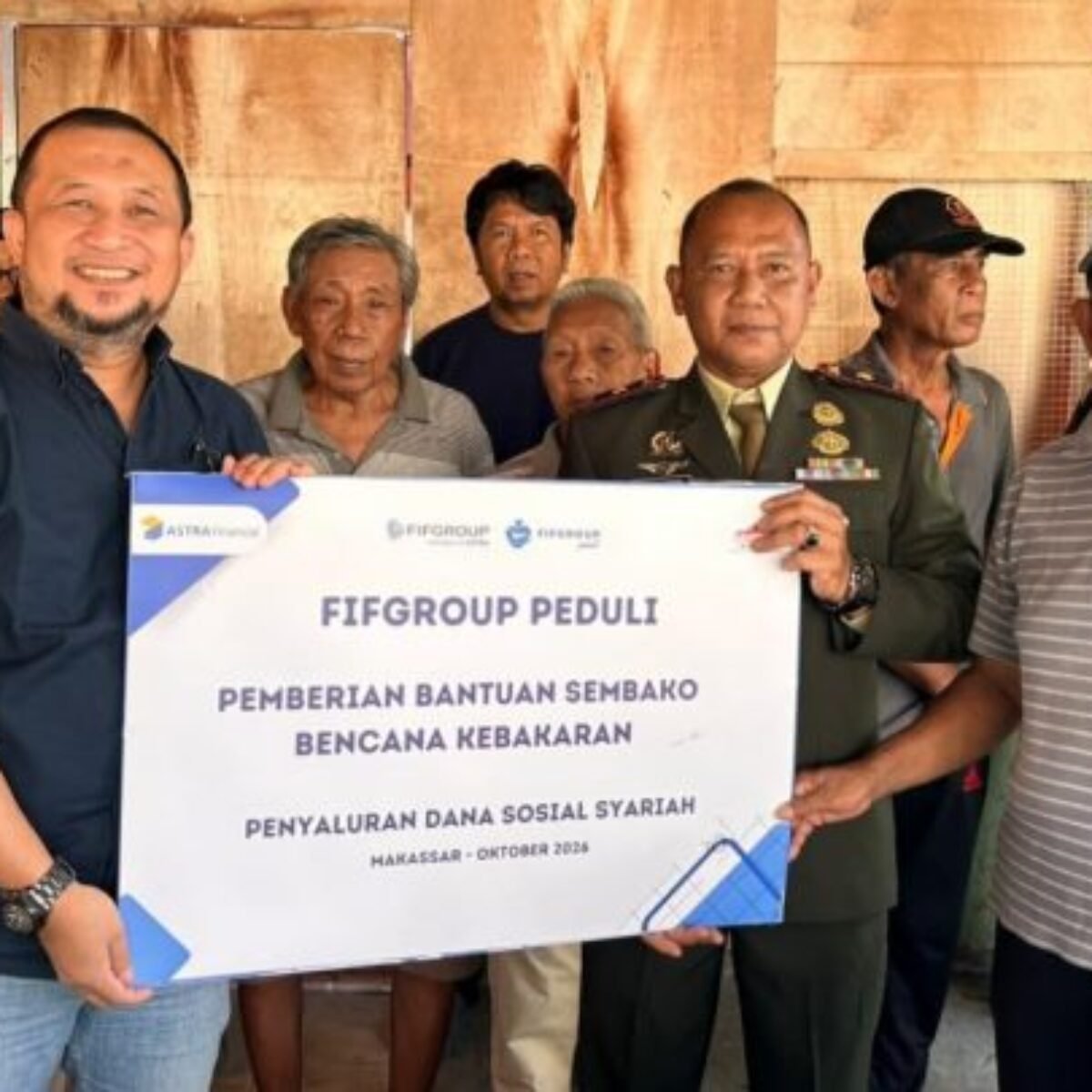 FIFGROUP Makassar Salurkan Sembako untuk Korban Kebakaran Asrama Mattoangin