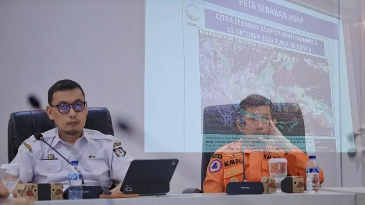 Kabut Asap Selimuti Makassar, Pemkot Bagikan Masker dan Siagakan Puskesmas