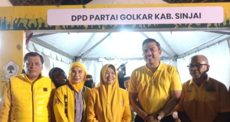 Menteri UMKM Apresiasi Stand Pameran Golkar Sinjai, Cicipi Beppa Laiya