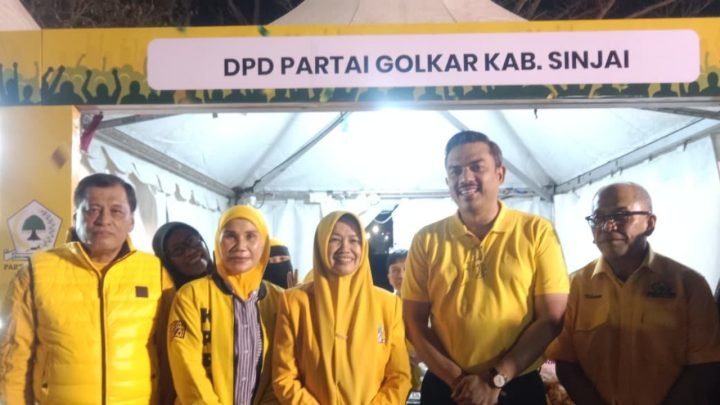 Menteri UMKM Apresiasi Stand Pameran Golkar Sinjai, Cicipi Beppa Laiya