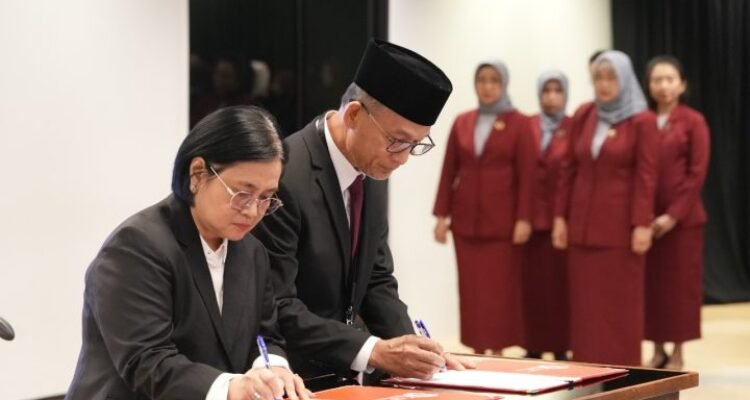 OJK Lantik Dua Pejabat Baru, Perkuat Organisasi dan Pengawasan Sektor Jasa Keuangan