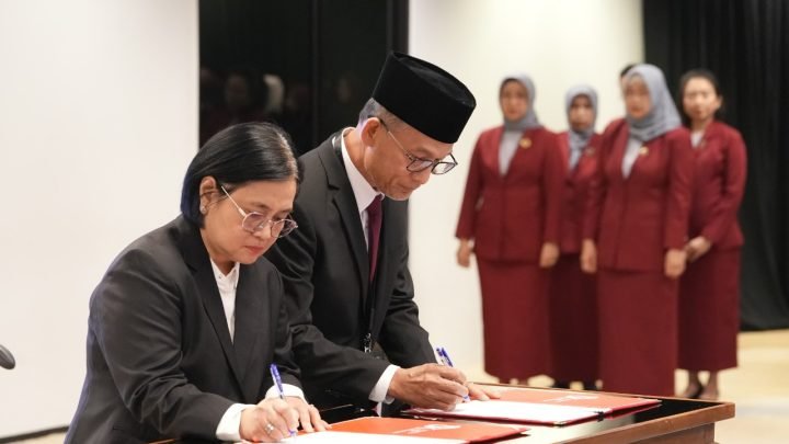 OJK Lantik Dua Pejabat Baru, Perkuat Organisasi dan Pengawasan Sektor Jasa Keuangan