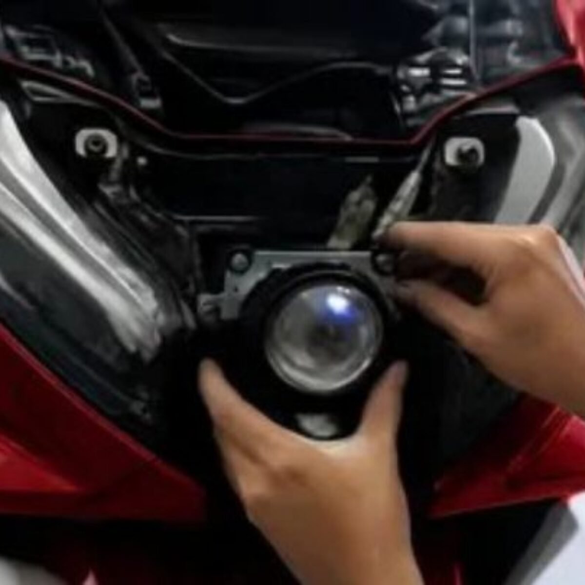 Pasang BiLED PCX 160, Perhatikan Relay dan Sekring untuk Keamanan Kelistrikan Pasang BiLED PCX 160, Perhatikan Relay dan Sekring untuk Keamanan Kelistrikan