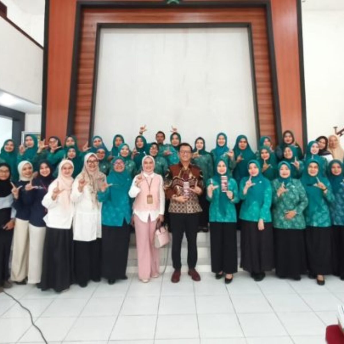 Sosialisasi untuk optimalisasi partisipasi masyarakat dalam layanan SP4N-LAPOR di Gowa