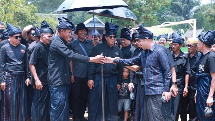 Tunu Panroli Warnai Festival Pinisi XVI, Angkat Kearifan Adat Kajang Tunu Panroli Warnai Festival Pinisi XVI, Angkat Kearifan Adat Kajang