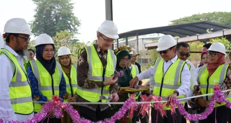 Unhas Kembangkan TPST Ekonomi Sirkular, Integrasikan Maggot dan Ayam Alope
