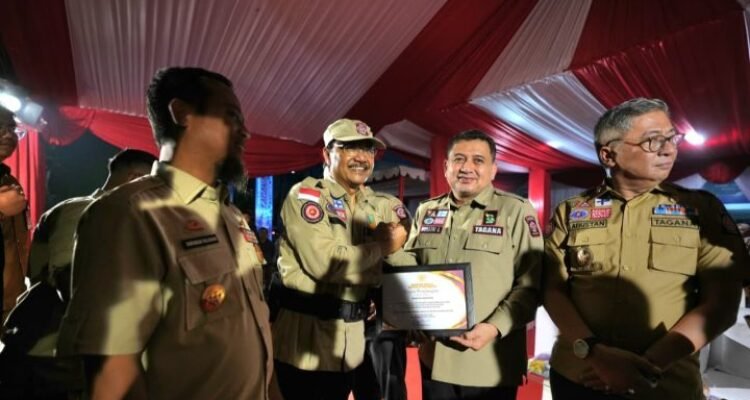 Wali Kota Makassar Munafri Terima Penghargaan Mensos di Puncak Jambore Tagana Sulsel