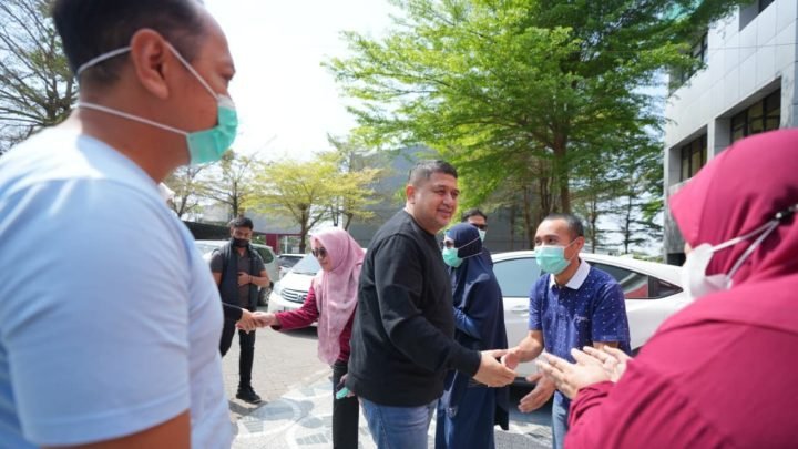 Wali Kota Memantau Kesiapan Pasien di RSUD dan Puskesmas untuk Mengantisipasi Kabut Asap